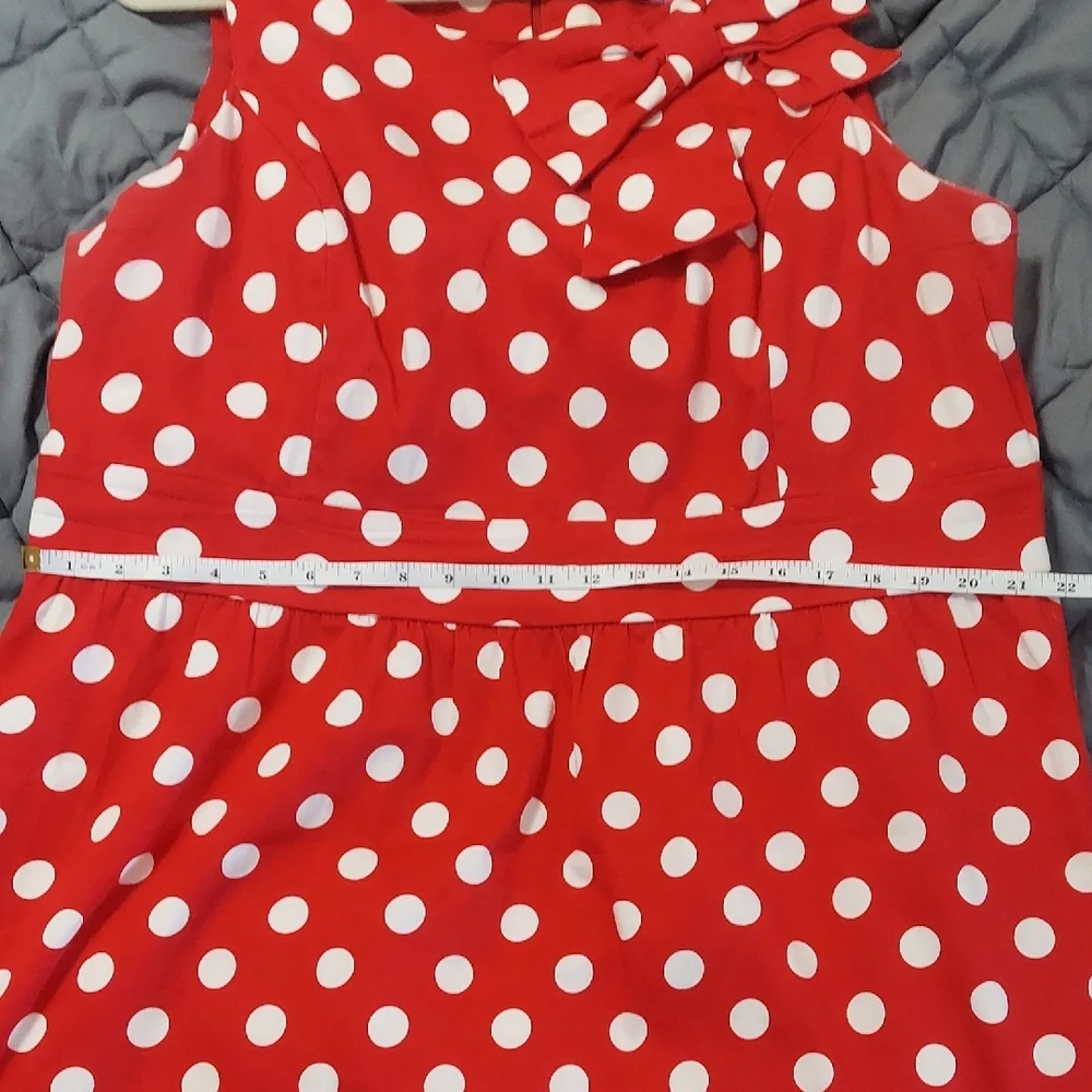 Elegant Red Polka Dot Midi Dress - Picture 8 of 8
